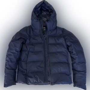 UNIQLO Navy Blue 3D cut seamless down parka